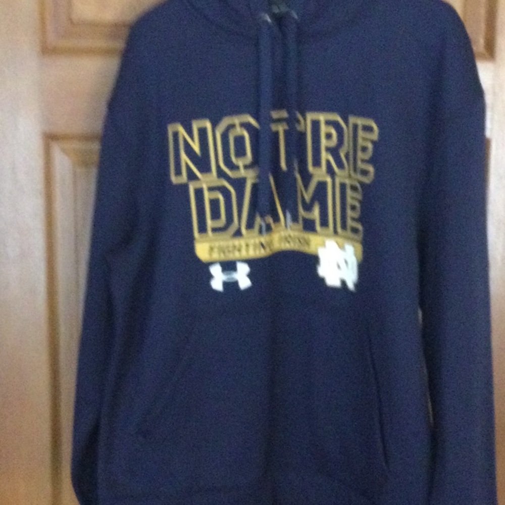 Like new Notre Dame sweatshirt with hood mens medium loose by under armour